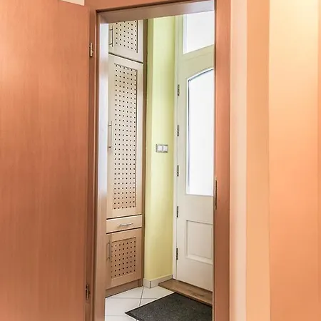 Close To Vaci Street Apartment