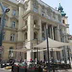 Lejlighed Close To Vaci Street Budapest